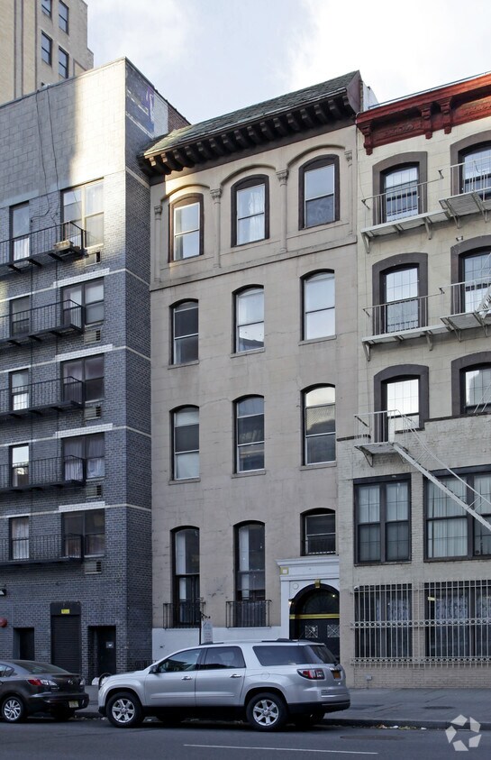 Primary Photo - 251 W 14th St