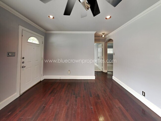 Photo - 2320 Cass St House