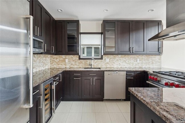 Foto del edificio - 225 E Walnut St