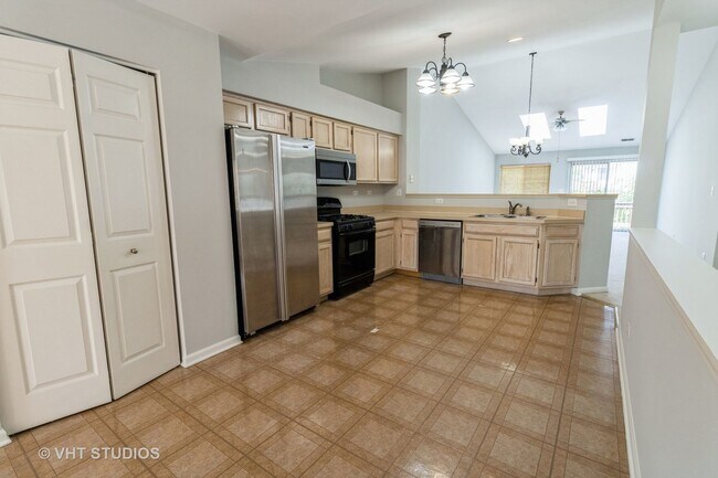 Building Photo - 279 Camel Bend Ct