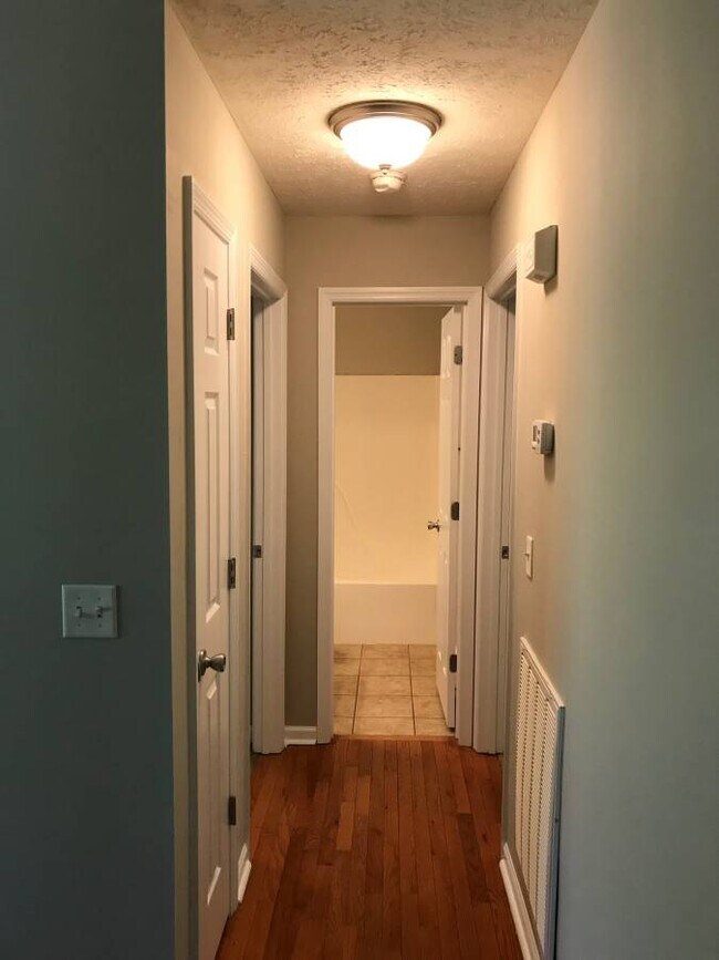 Foto del edificio - 66 Wildfire Dr