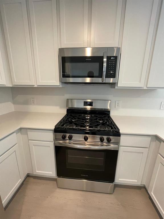 Foto del edificio - 16551 Plum Bark Dr