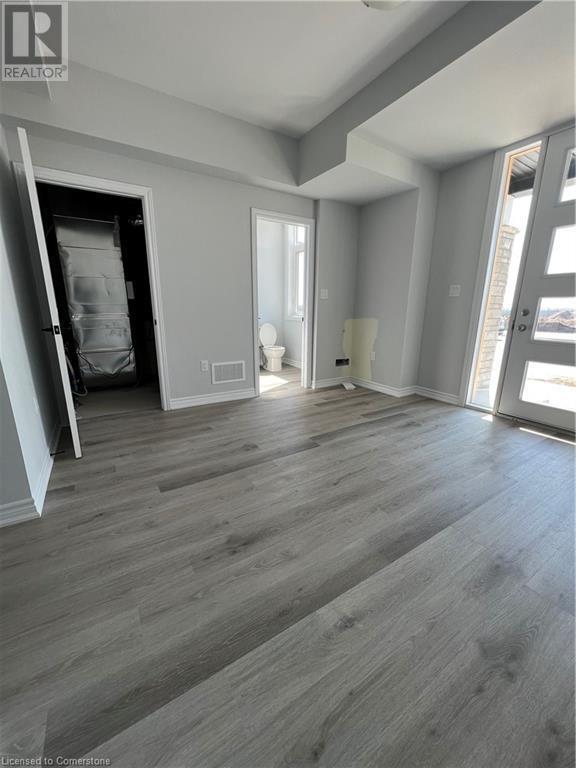 Building Photo - 290 Equestrian Way