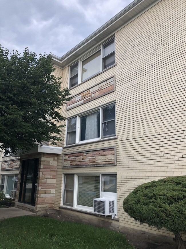 7400 N Harlem Ave Unit 2, Chicago, IL 60631 Apartment for Rent in