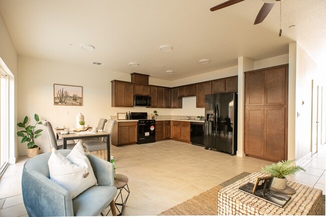 Foto del edificio - 916 N Olive Ave