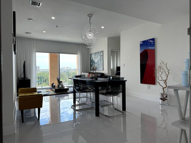 Foto del edificio - 2280 SW 32nd Ave