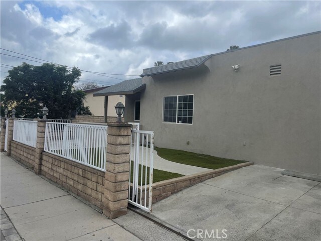 Foto del edificio - 5663 Ensign Ave