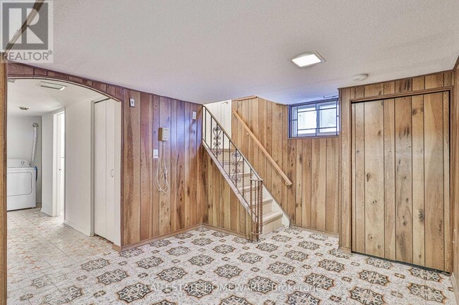 Building Photo - 104 Crestwood Rd