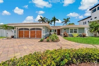 Building Photo - 10124 Yacht Club Dr
