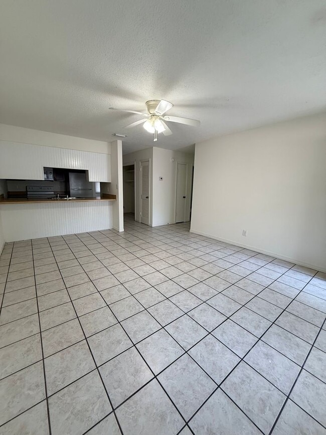 Building Photo - 509 Landview Dr