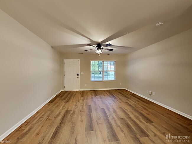 Foto del edificio - 933 Joselynn Drive