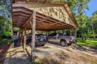 Building Photo - 108 Tubbs Ln