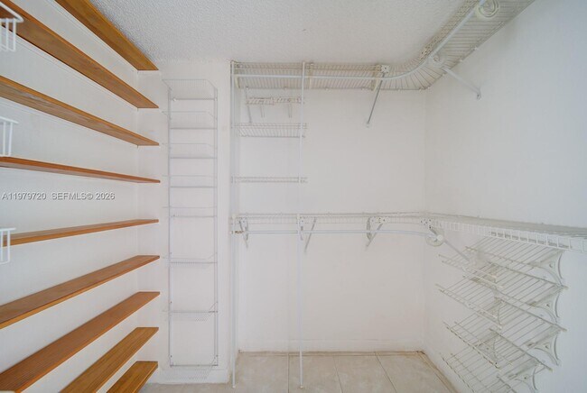 Foto del edificio - 2903 N Miami Beach Blvd
