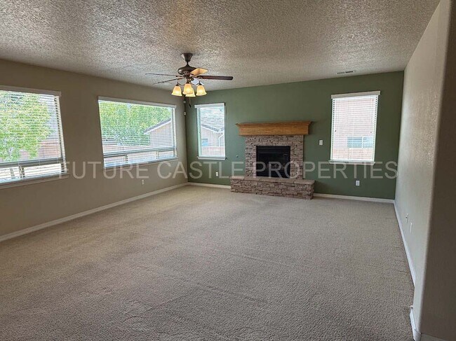Foto del edificio - 1114 Blue Sage Rd NE