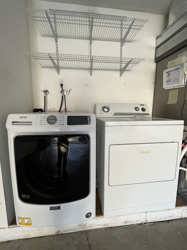 Washer and Dryer in garage - 16151 SE 33rd Ln