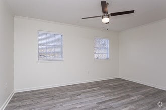 1 BR, 1 BA - 620 SF - Parc at Mid City