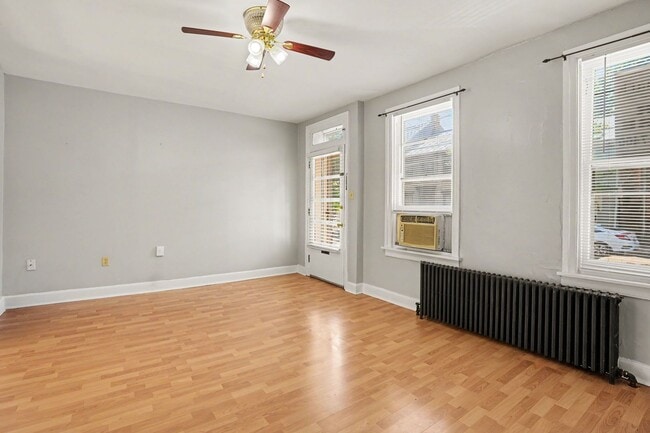 Building Photo - 169 E Pomfret St