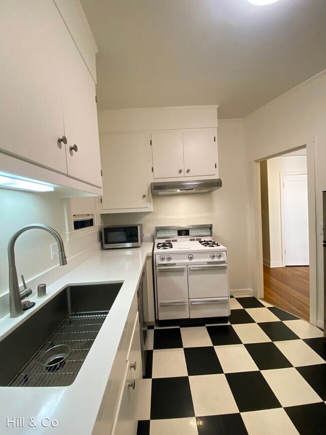 Building Photo - 1 br, 1 bath House - 1990 Green Street #202