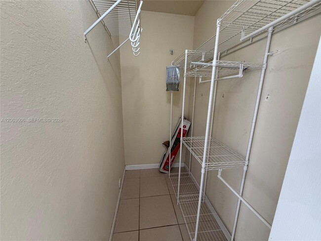 Foto del edificio - 9465 SW 171st Ct