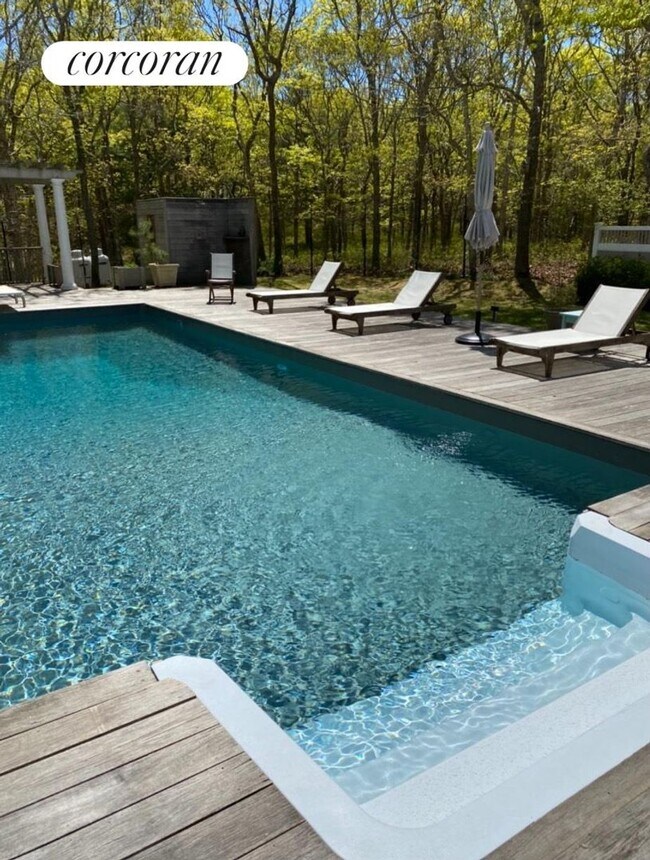 Foto del edificio - 38 Ridge Rd