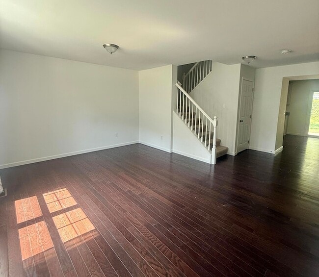 Foto del edificio - 2682 Valley Dr