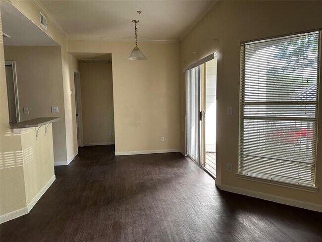 Building Photo - 6000-10 Shepherd Mountain Cove
