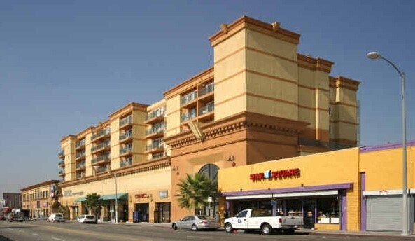 Foto del edificio - 5411 Hollywood Blvd