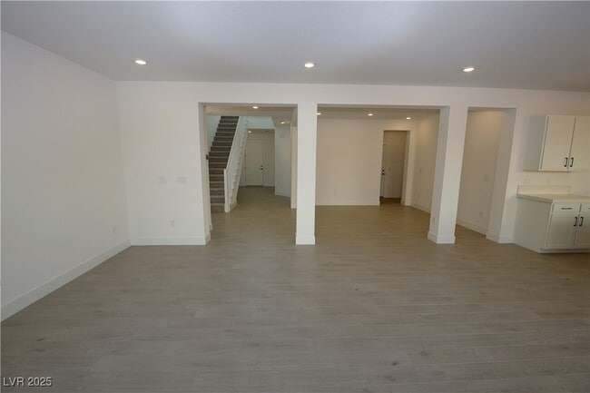 Building Photo - 10207 Magnolia Crk St