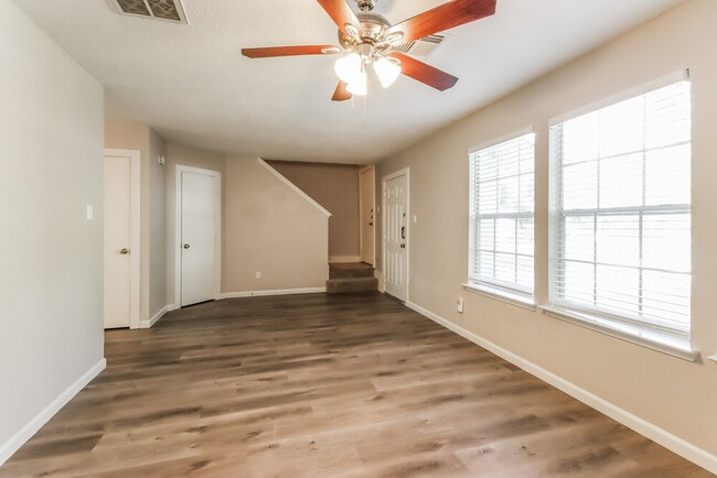 Foto del edificio - 18105 Red Pine Ct
