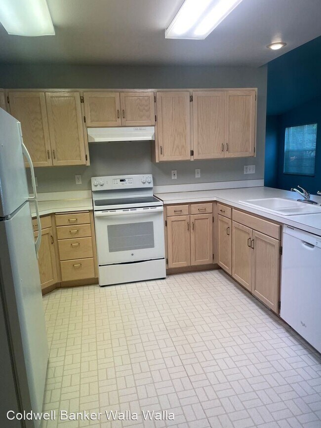 Foto del edificio - 2 br, 2 bath House - 822 SE Marine Drive