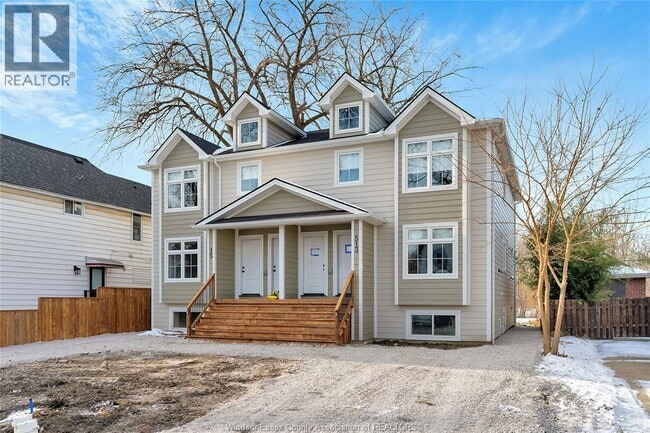 Building Photo - 515 Caron Ave