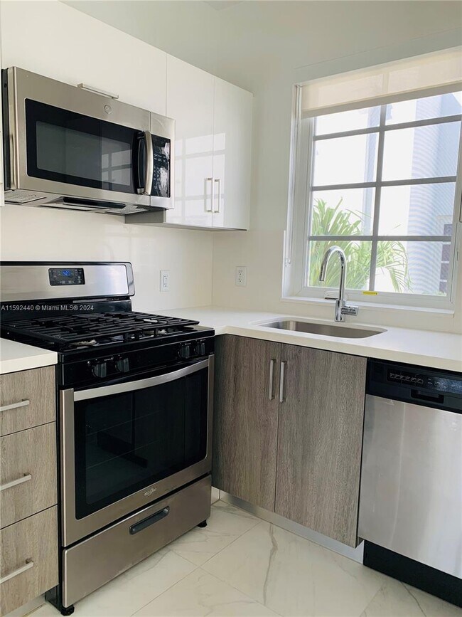 Foto del edificio - 831 16th St