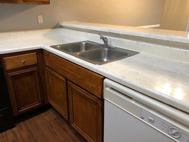 Foto del edificio - 2259a Millstone Dr