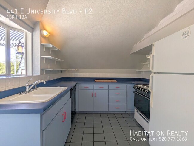 Building Photo - Pre-Lease!! Spacious 1bed/1bath a balcony ...