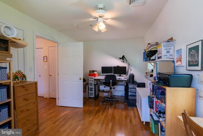 Building Photo - 4813 Walton Ave