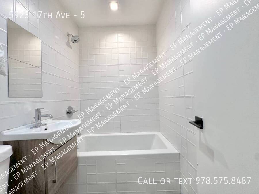 Foto del edificio - 5923 17th Ave
