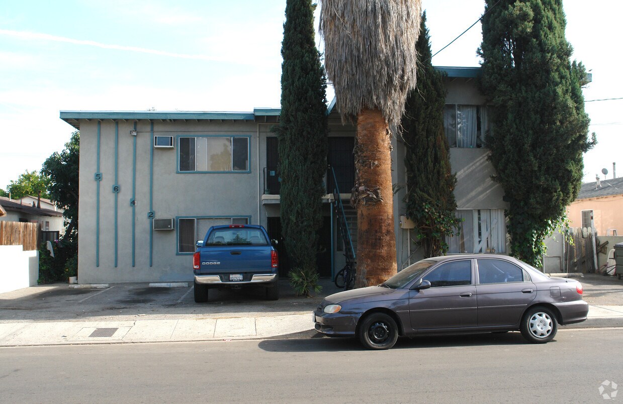 Primary Photo - 5642 Klump Ave