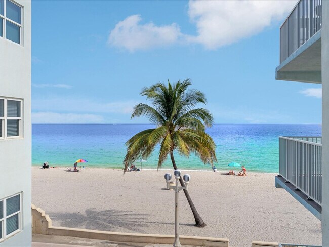 Foto del edificio - 2600 N Surf Rd