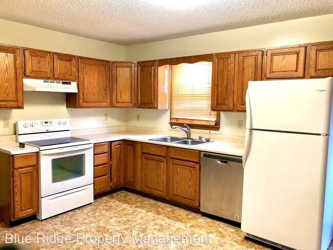 Building Photo - 3 br, 2 bath House - 1602 E. Jackson Blvd.