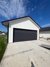 Building Photo - 5217 S Chase Cir