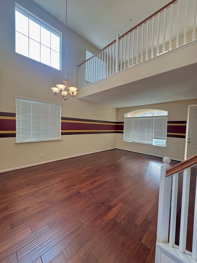 Building Photo - 2581 Tampico Dr