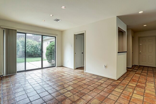 Building Photo - 15614 Whitewater Ln