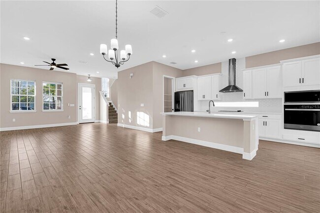 Building Photo - 10205 Pearson Ave