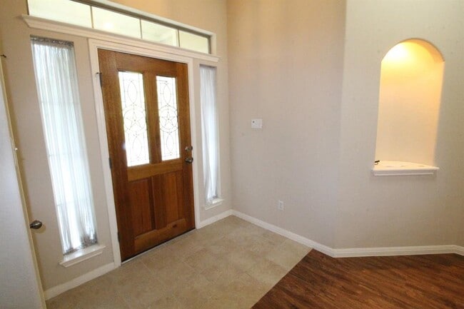Building Photo - 1600 Kingston Lacy Blvd