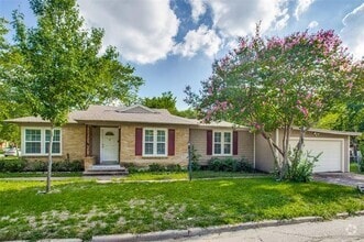 Building Photo - 3945 Hawick Ln