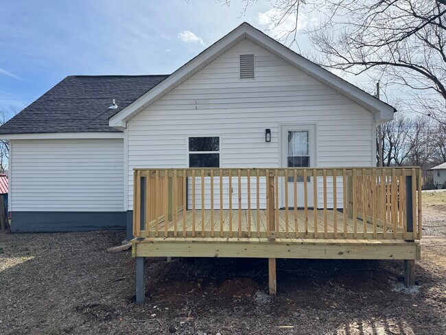 Foto del edificio - 138 Cherry Ln