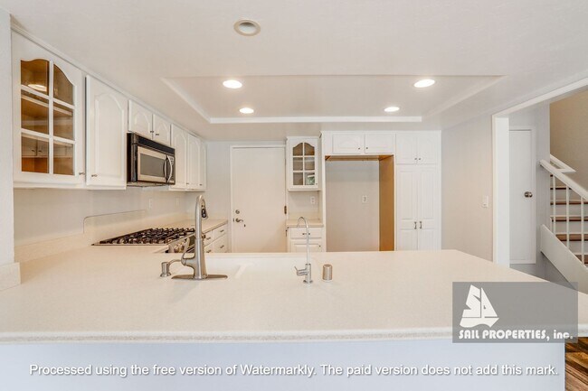 Building Photo - Beautiful, Modern Home Near Downtown Hunti...