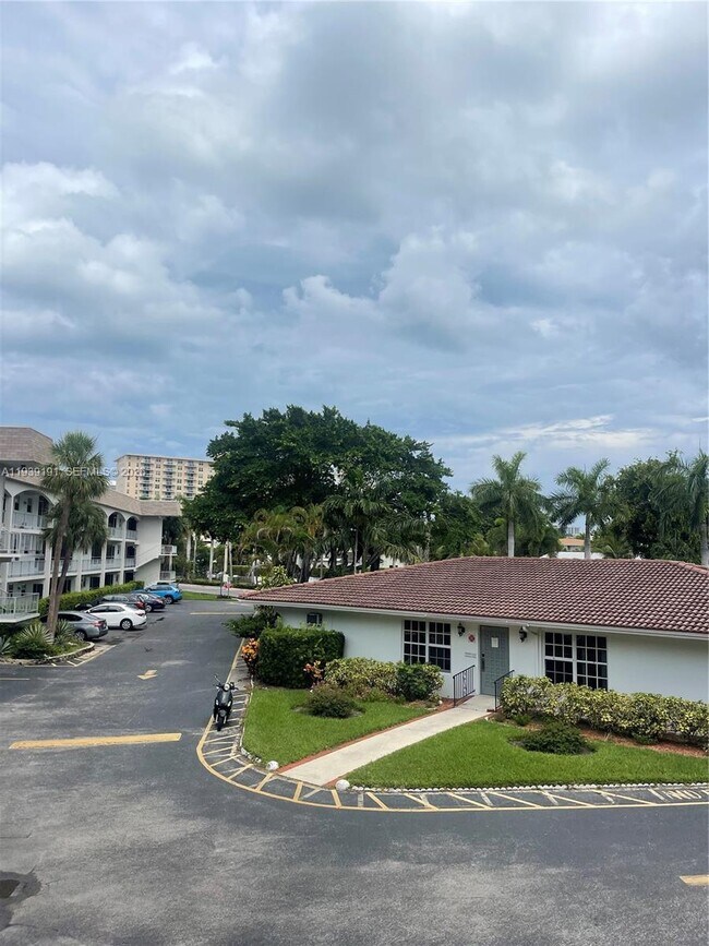 Foto del edificio - 581 Blue Heron Dr