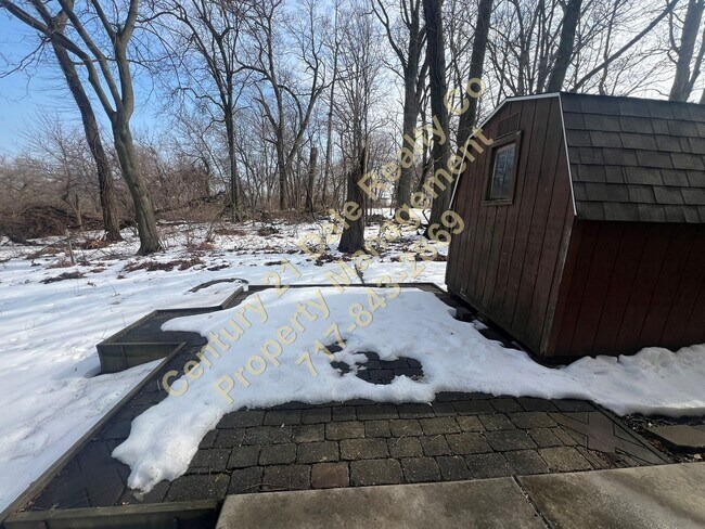 Building Photo - 2BR, 1.5 Bath in Dallastown School District