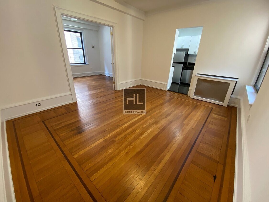 Primary Photo - WEST 55 STREET